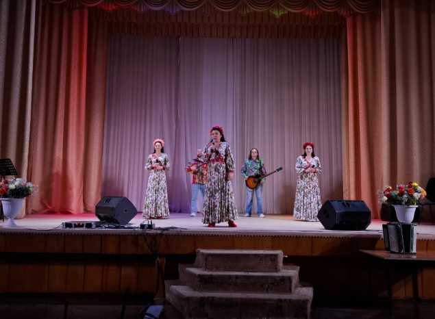 Ансамбль «Злато-Серебро» выступил в санатории «Берёзовая роща»